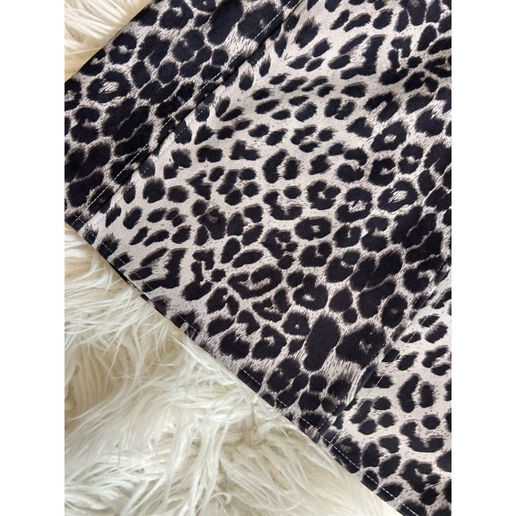 She and Sky Women's Animal Print Faux Suede Mini Skirt Black White Size Small - Picture 4 of 11